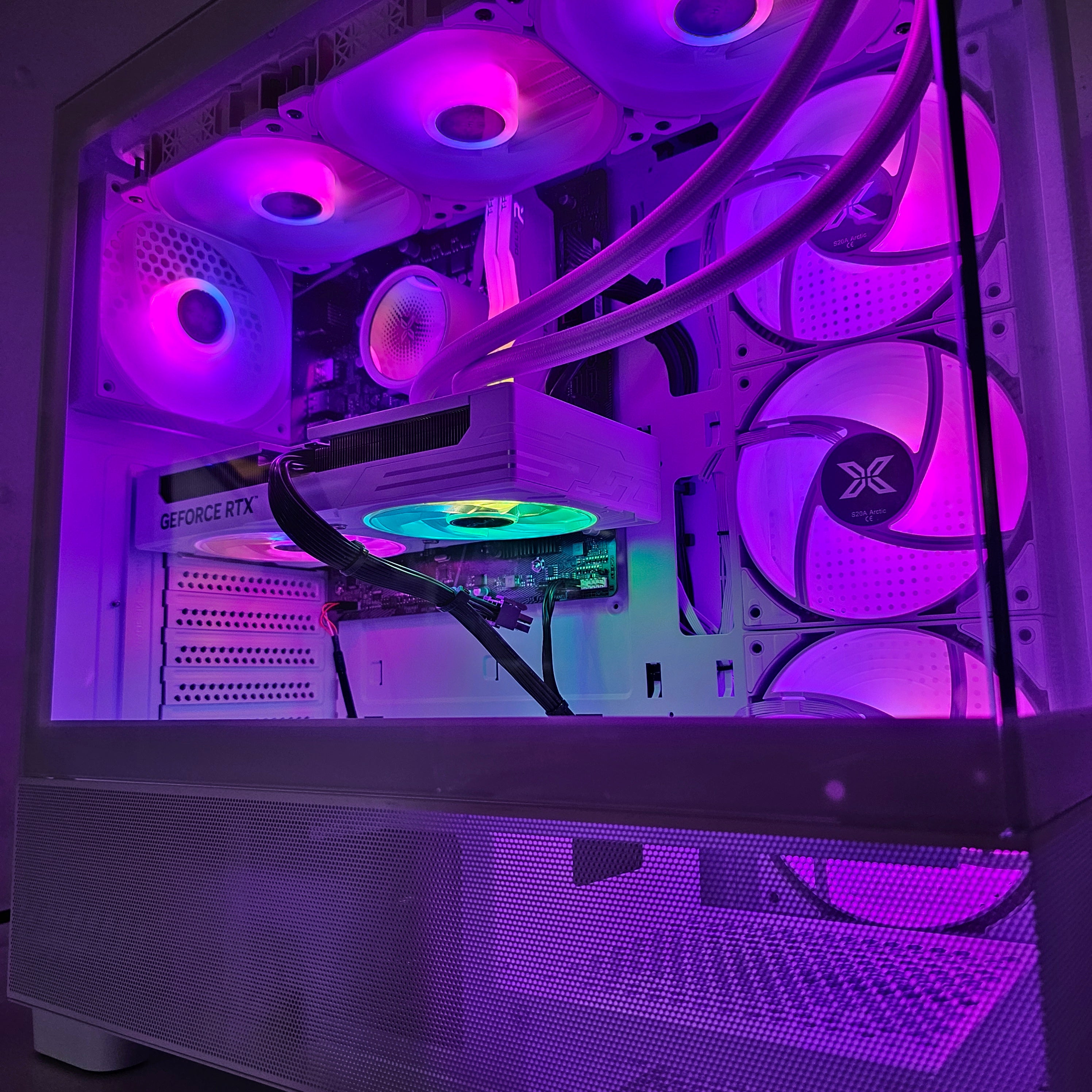 HIGH GAMING PC WHITE 3 - 5060 EX White 8GB GDDR7  - i5-13400F - بي سي ألعاب ممتاز