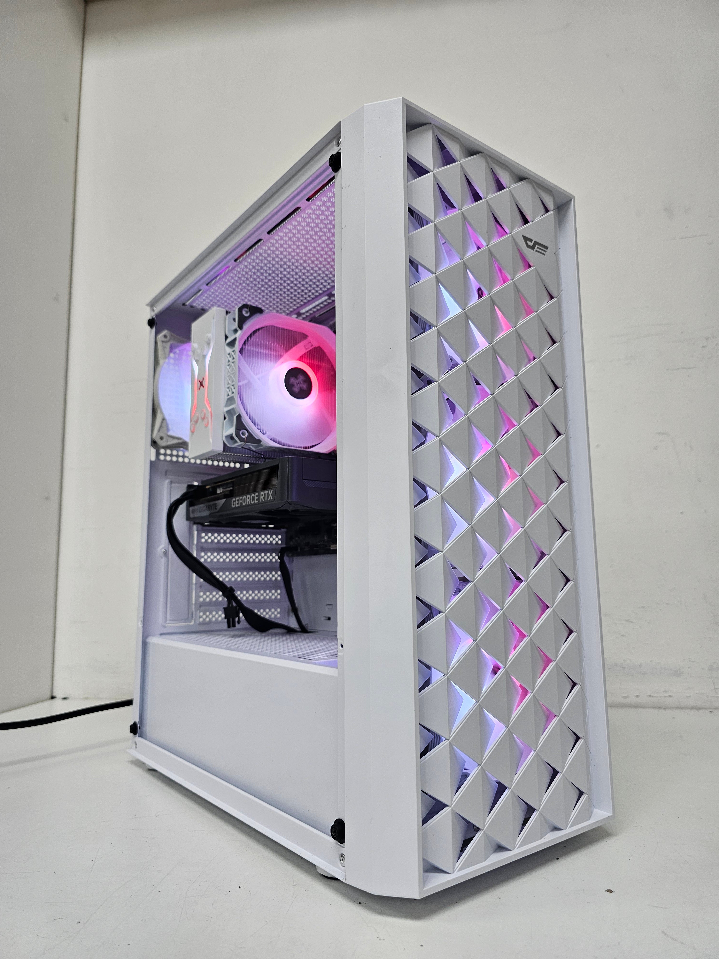 GAMING PC WHITE 1 - RTX 5060 Eagle Gaming OC 8GB - i5-13400F - بي سي ألعاب