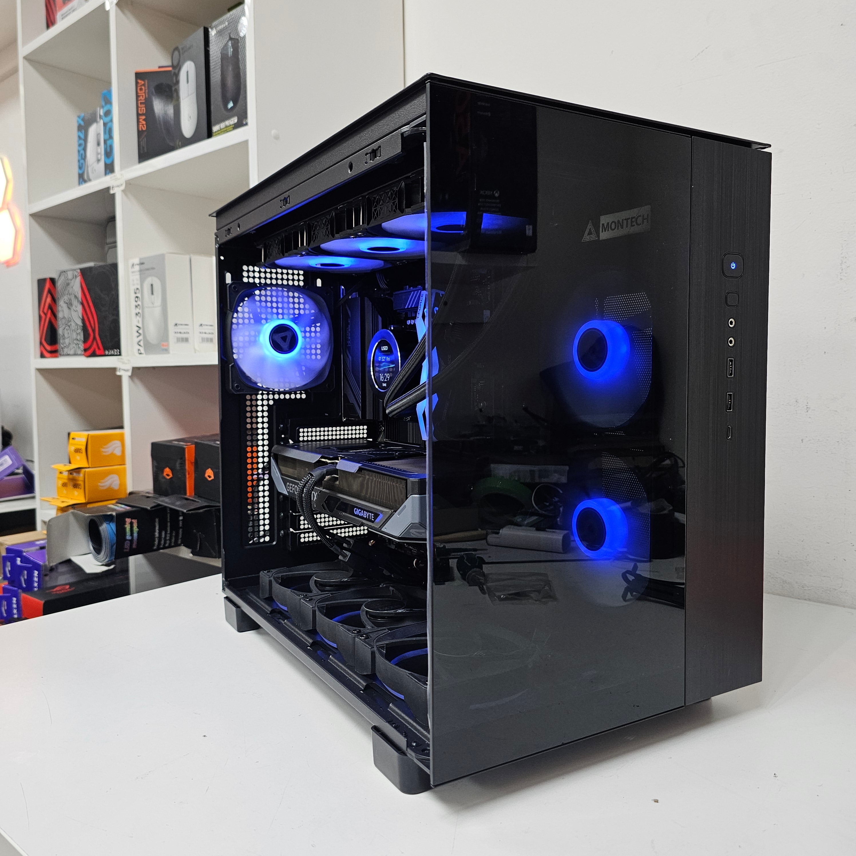 PRO GAMING PC 189 - RTX™ 5070 Gaming OC 12GB - INTEL I7 13700F - بي سي ألعاب ممتاز