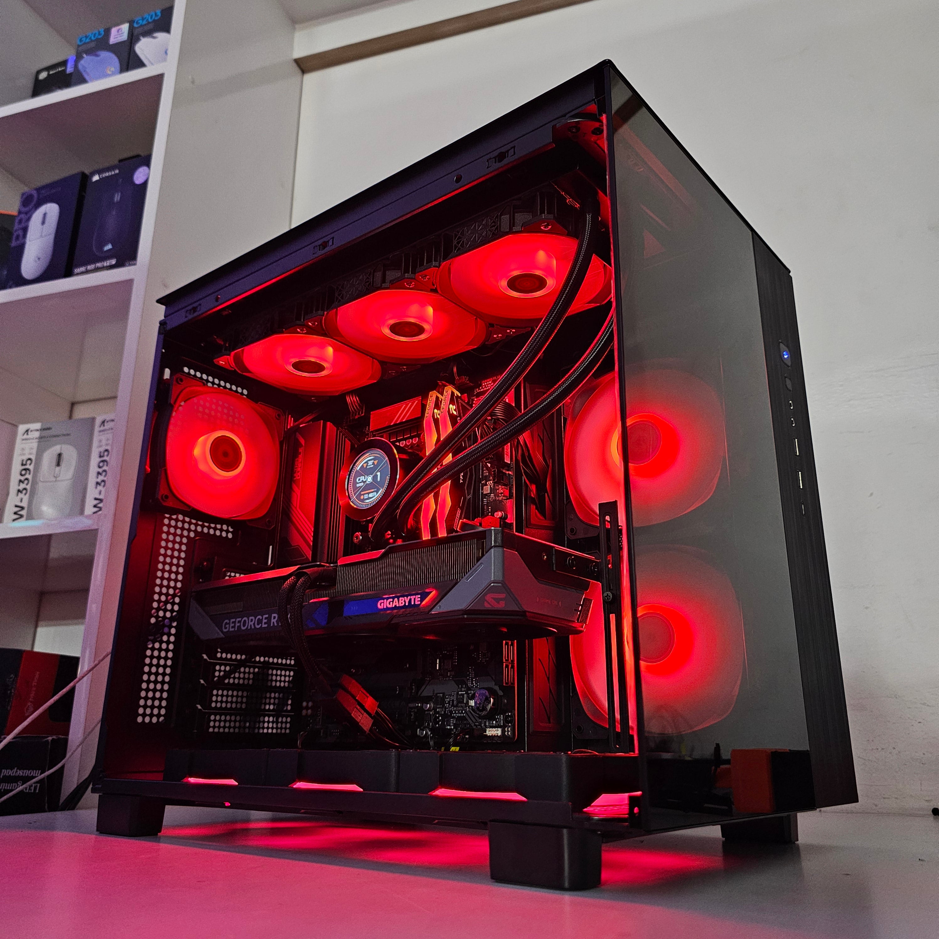 PRO GAMING PC 189 - RTX™ 5070 Gaming OC 12GB - INTEL I7 13700F - بي سي ألعاب ممتاز