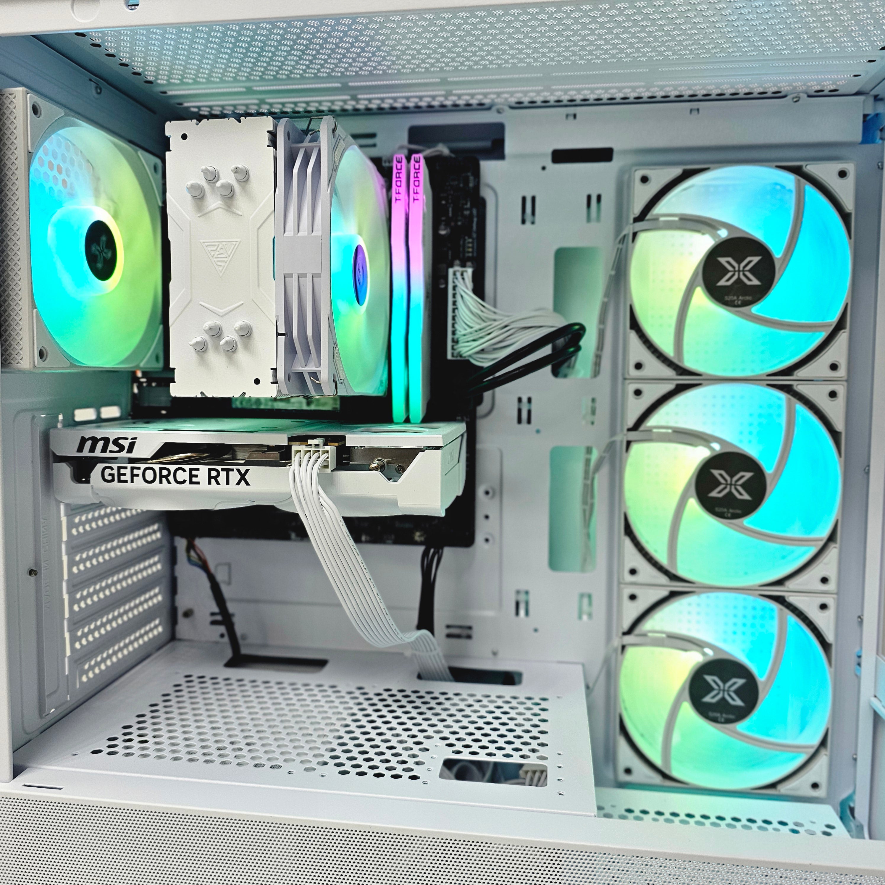 PRO GAMING PC 196 MSI GeForce RTX 5060 8G Ventus 2X OC - Intel Core™ i5-14400F -بي سي ألعاب ممتاز