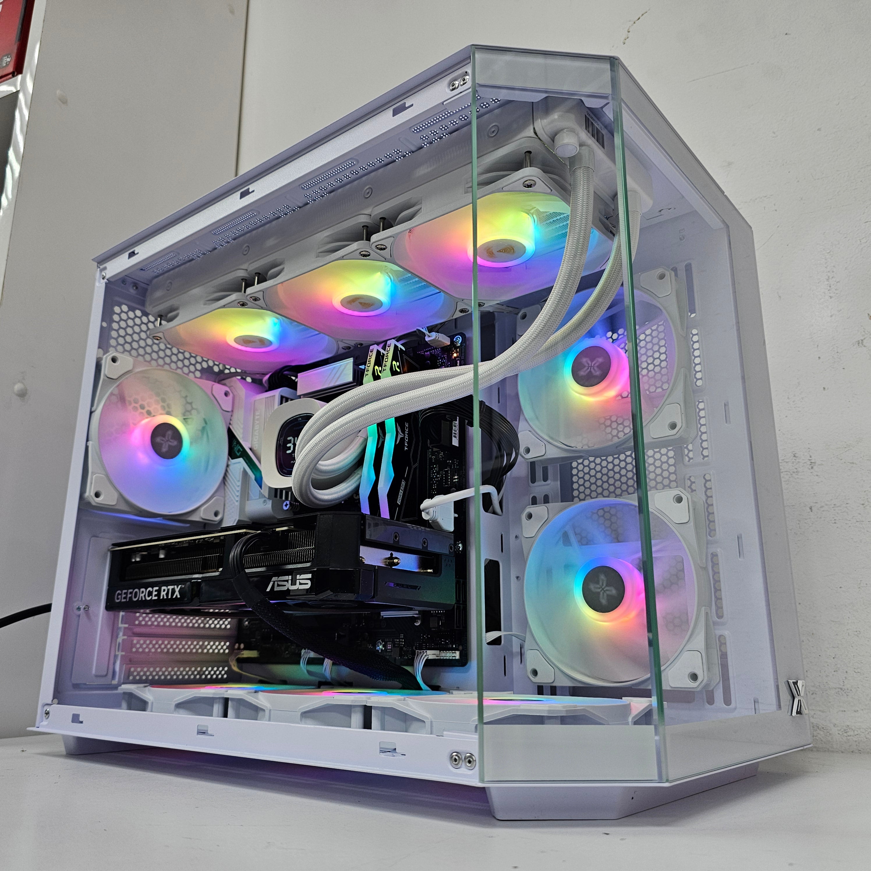 PRO GAMING PC 213 - ASUS RTX 5070 - INTEL ULTRA 7 265KF - 32 GB DDR5 WHITE - بي سي ألعاب قوي