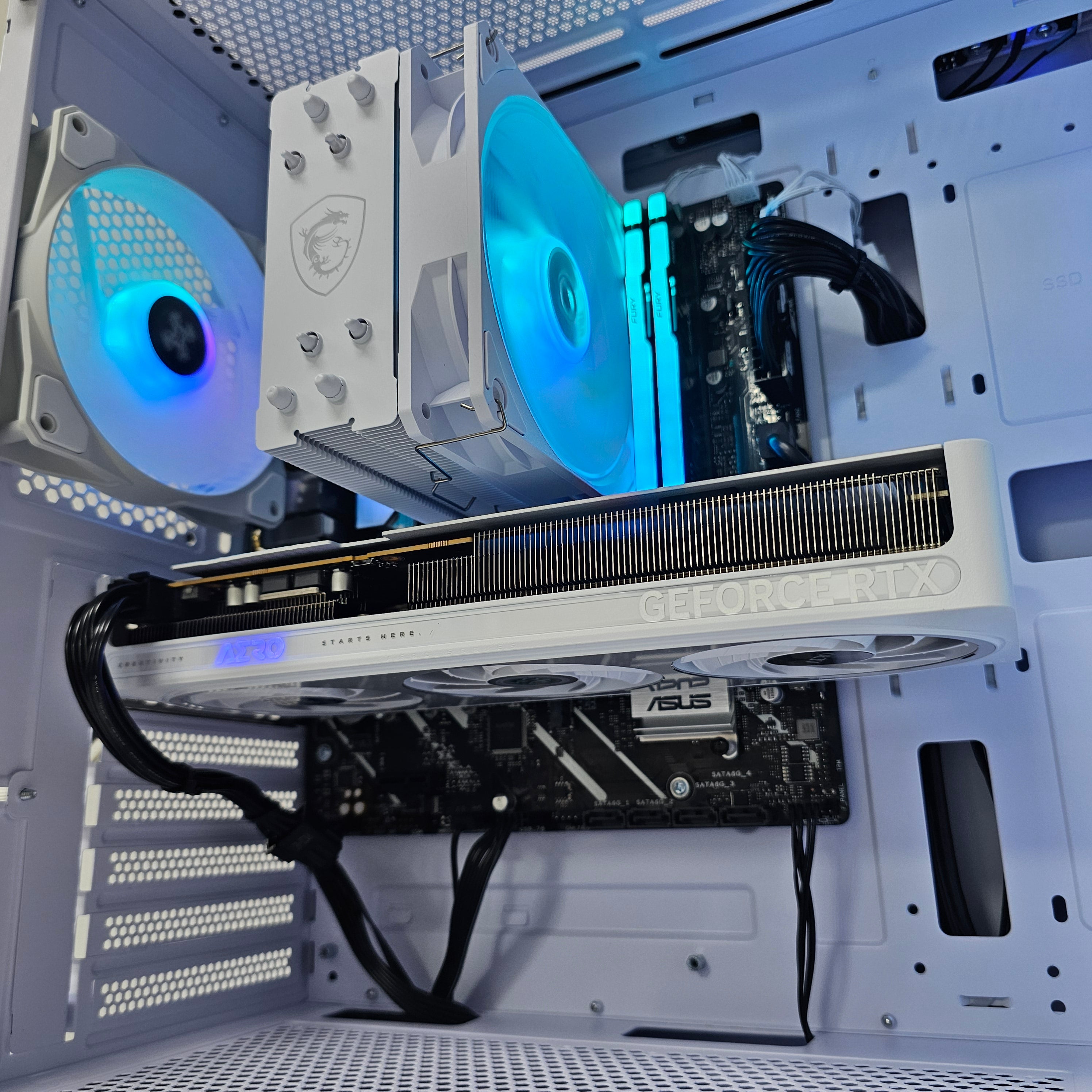 PRO GAMING PC 219 - RTX 5060 OC White Edition 8GB - Intel Ultra 5-225F - 16 GB DDR5 - بي سي ألعاب قوي