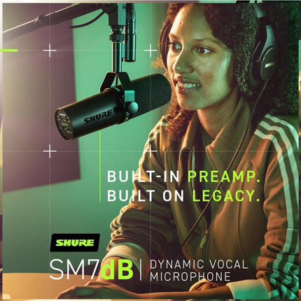 ميكروفون صوتي ديناميكي SM7dB من Shure مع مضخم صوت مدمج للبث والبودكاست والتسجيل - ميكروفون كس 