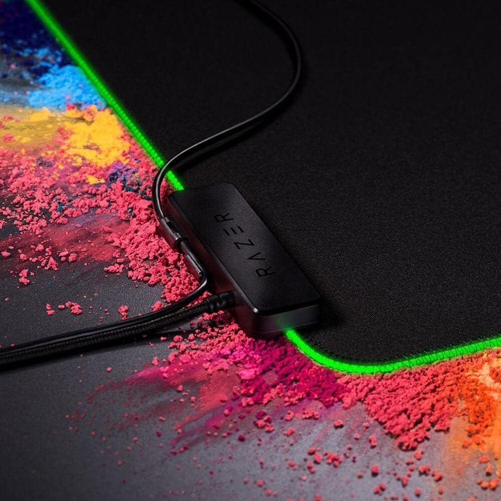 Razer Goliathus Chroma Soft Gaming Mousepad Mat RGB, Standard, Black - حصيرة فأره مع أضائه