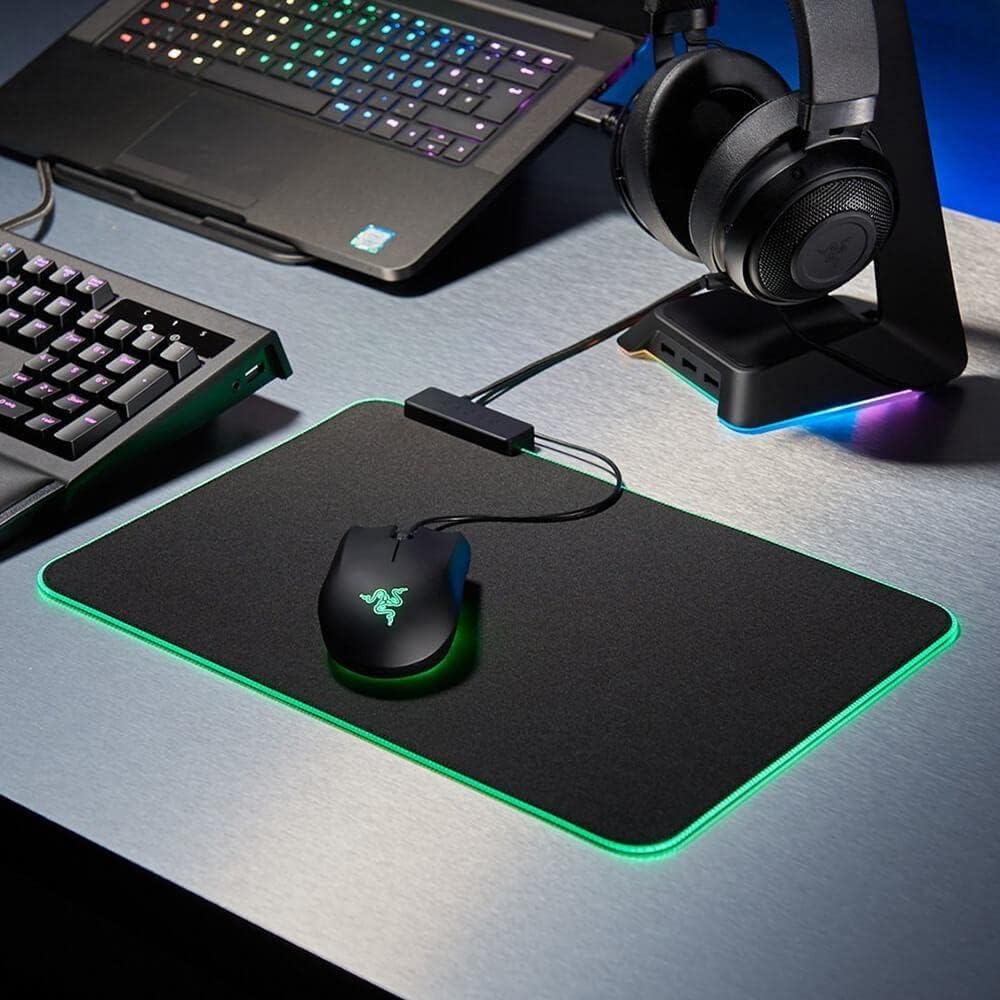 Razer Goliathus Chroma Soft Gaming Mousepad Mat RGB, Standard, Black - حصيرة فأره مع أضائه