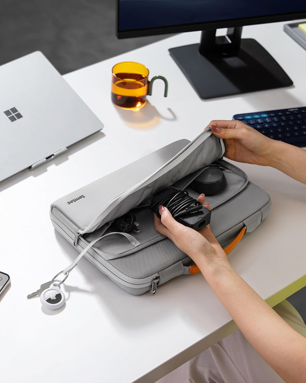 Tomtoc Versatile A14 Laptop Briefcase for 15.6