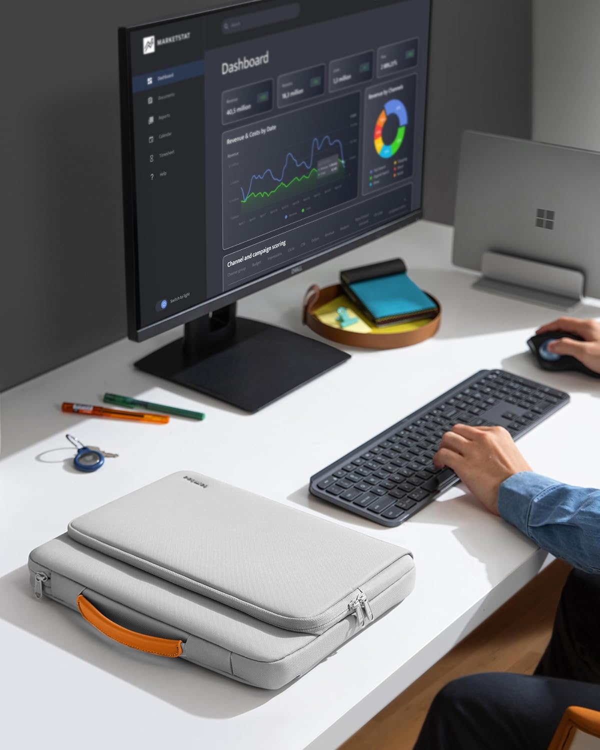 Tomtoc Versatile A14 Laptop Briefcase for 15.6