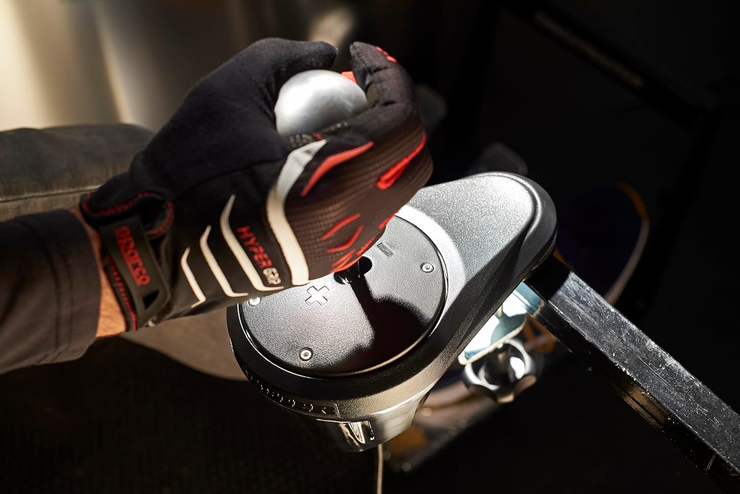 Thrustmaster TH8A Add-On Shifter compatible w/ PS5, PS5 Pro, PS4, XBOX Series X/S, One, PC - ناقل الحركة