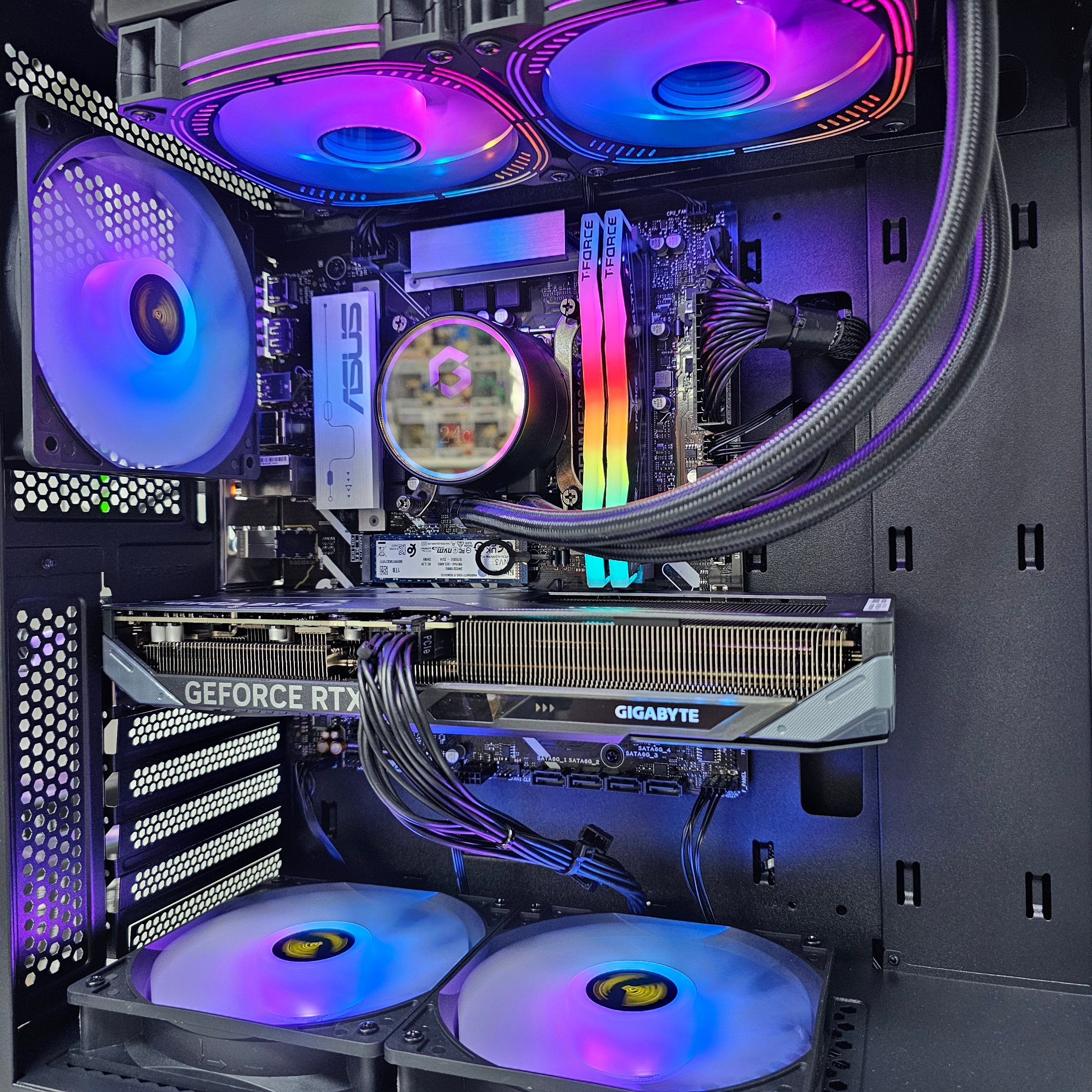 HIGH GAMING PC 171 RTX 5060 Ti 8GB Intel Core Ultra 5 225F - بي سي ألعاب ممتاز