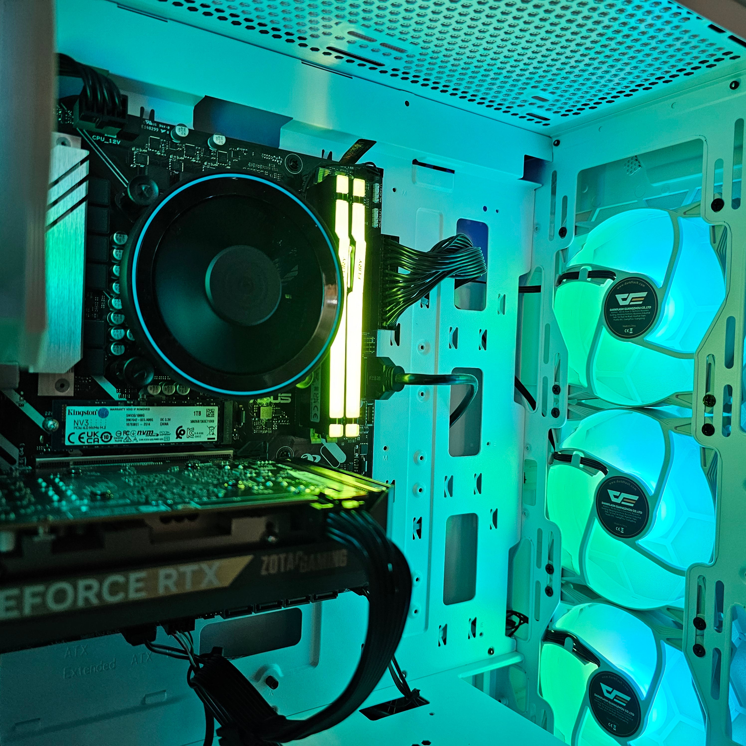 HIGH GAMING PC 174 RTX 5060 SOLO 8GB Intel Core Ultra 5 225F - بي سي أ ...