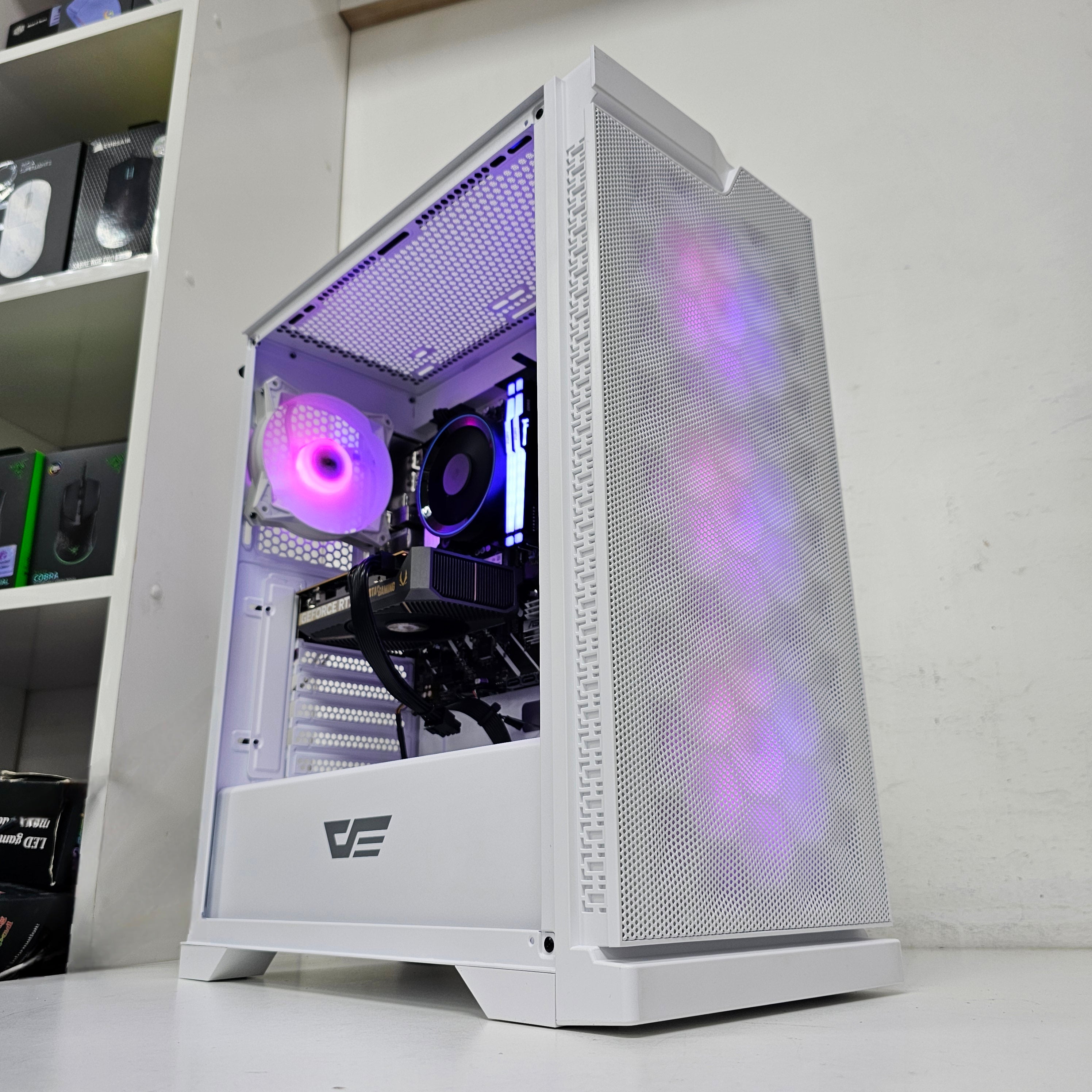 HIGH GAMING PC 174 RTX 5060 SOLO 8GB Intel Core Ultra 5 225F - بي سي أ ...