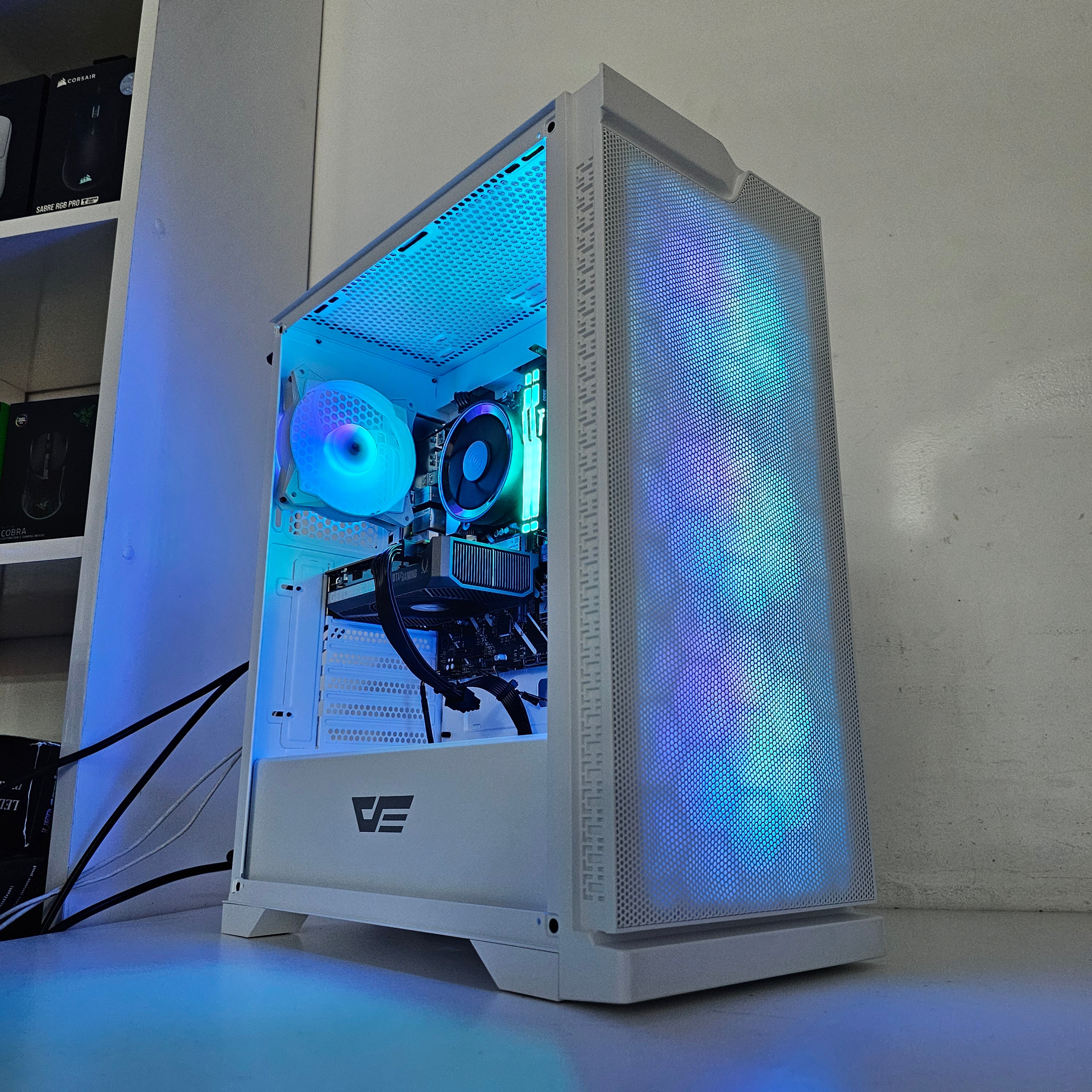 HIGH GAMING PC 174 RTX 5060 SOLO 8GB Intel Core Ultra 5 225F - بي سي ألعاب ممتاز