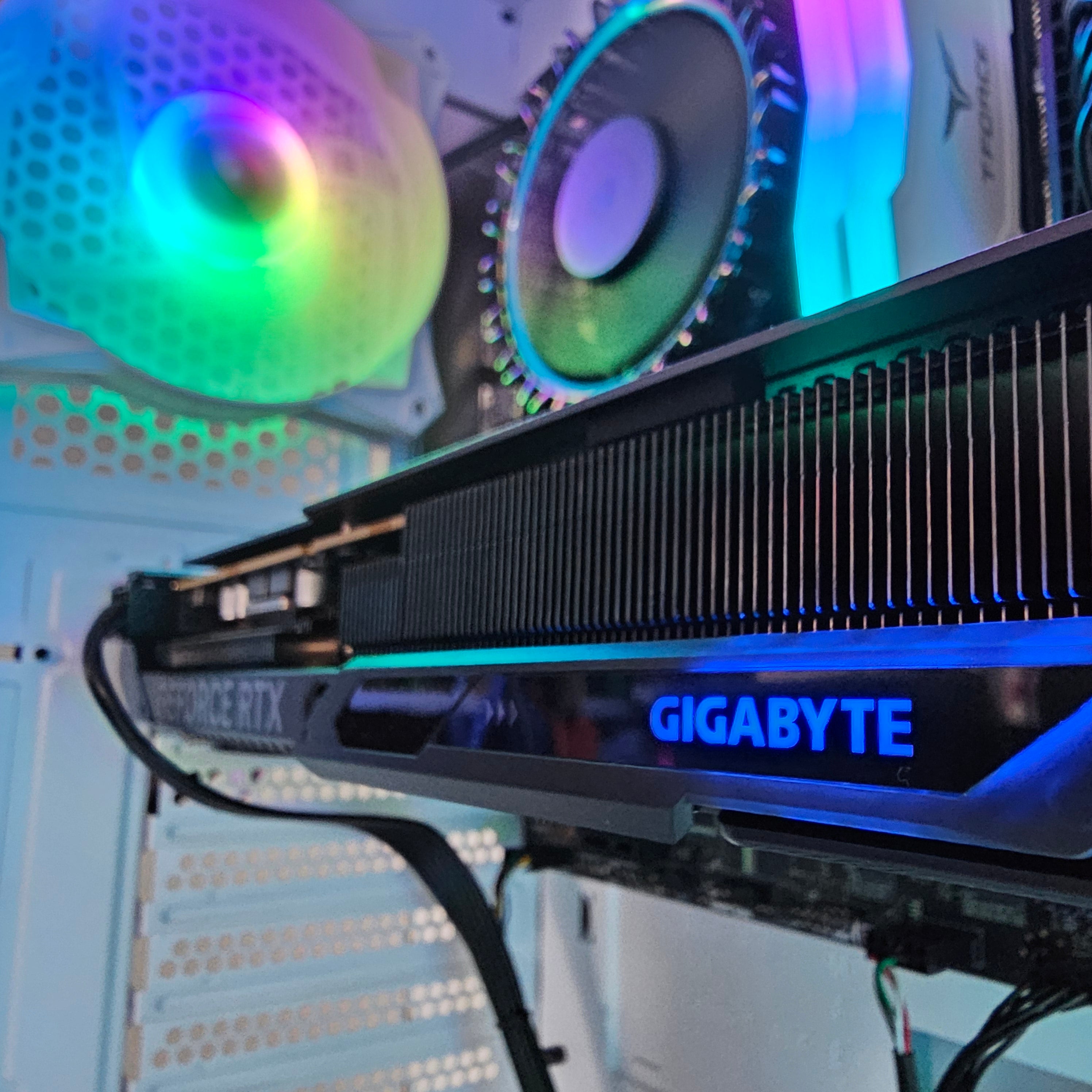 MID GAMING PC 176 - RTX 5060 Gaming OC 8GB - i5-12400F - بي سي ألعاب ممتاز