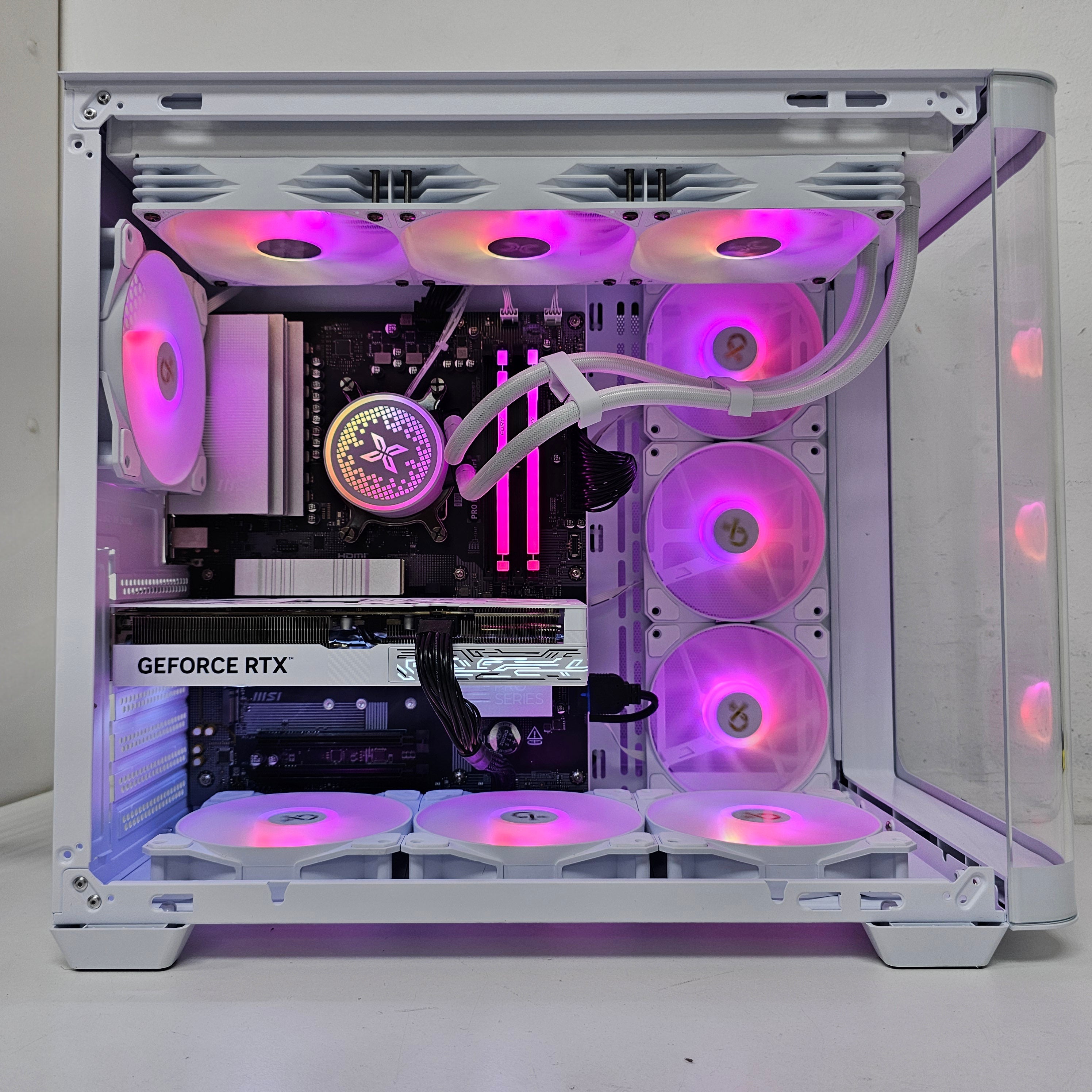 PRO GAMING PC 201 - GALAX RTX 5070 1-Click OC 12GB - AMD Ryzen 5 9600X - RAM 16GB DDR5 -  بي سي ألعاب ممتاز