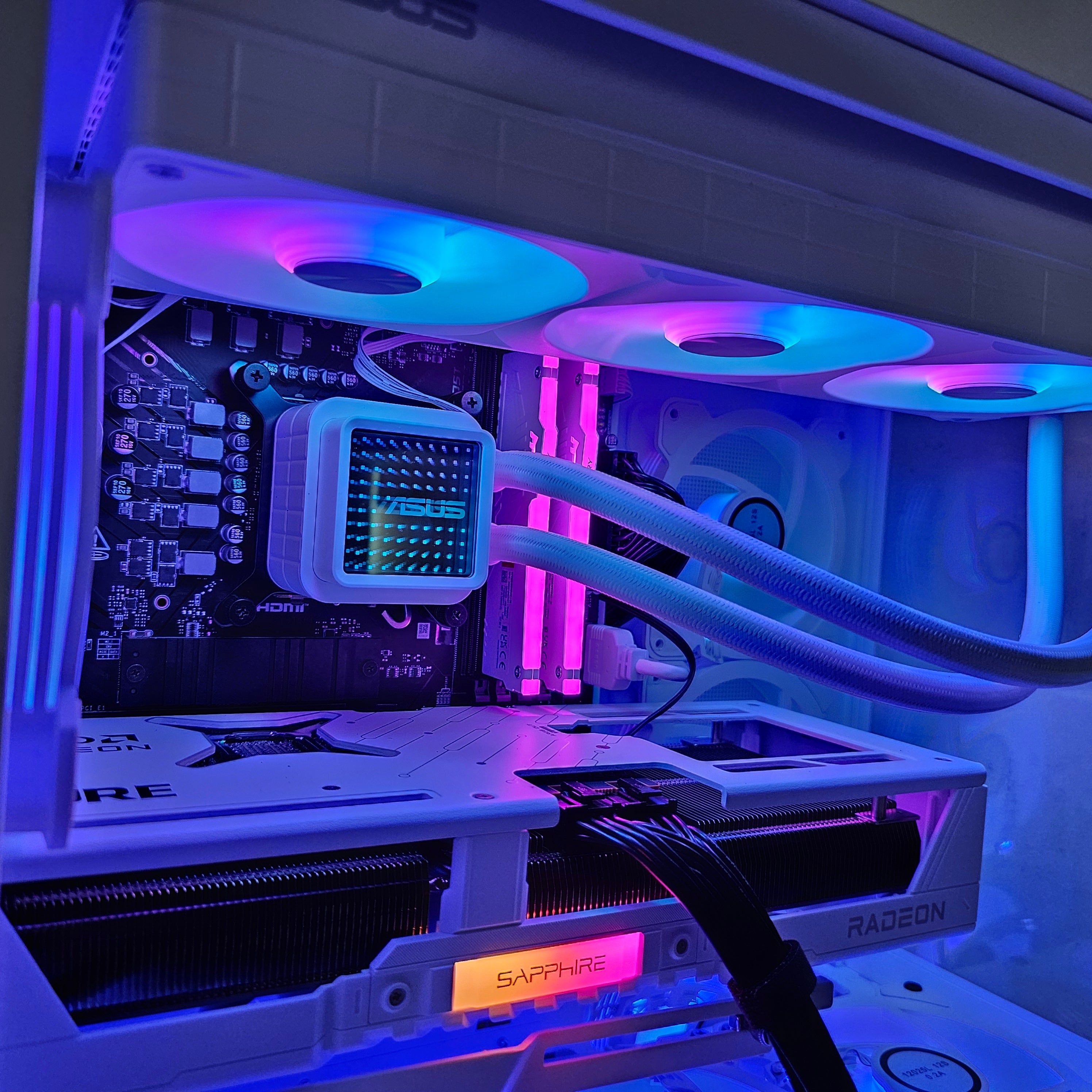 PRO MAX GAMING PC 173 AMD RX 9070 GAMING OC 16GB Intel Core i5 14400F - بي سي ألعاب قوي