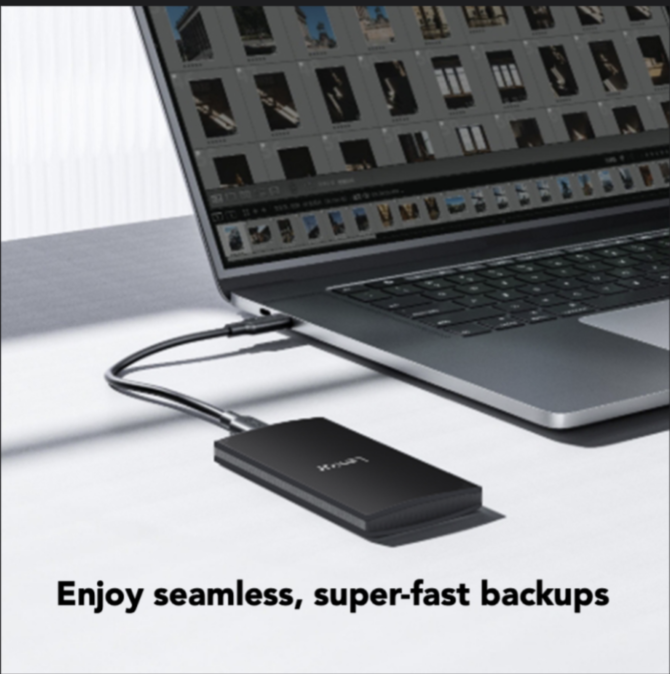 Lexar 2TB SL300 Portable SSD FAST Speed Up to 1050MB/s read, 1000MB/s write speeds - تحزين خارحي