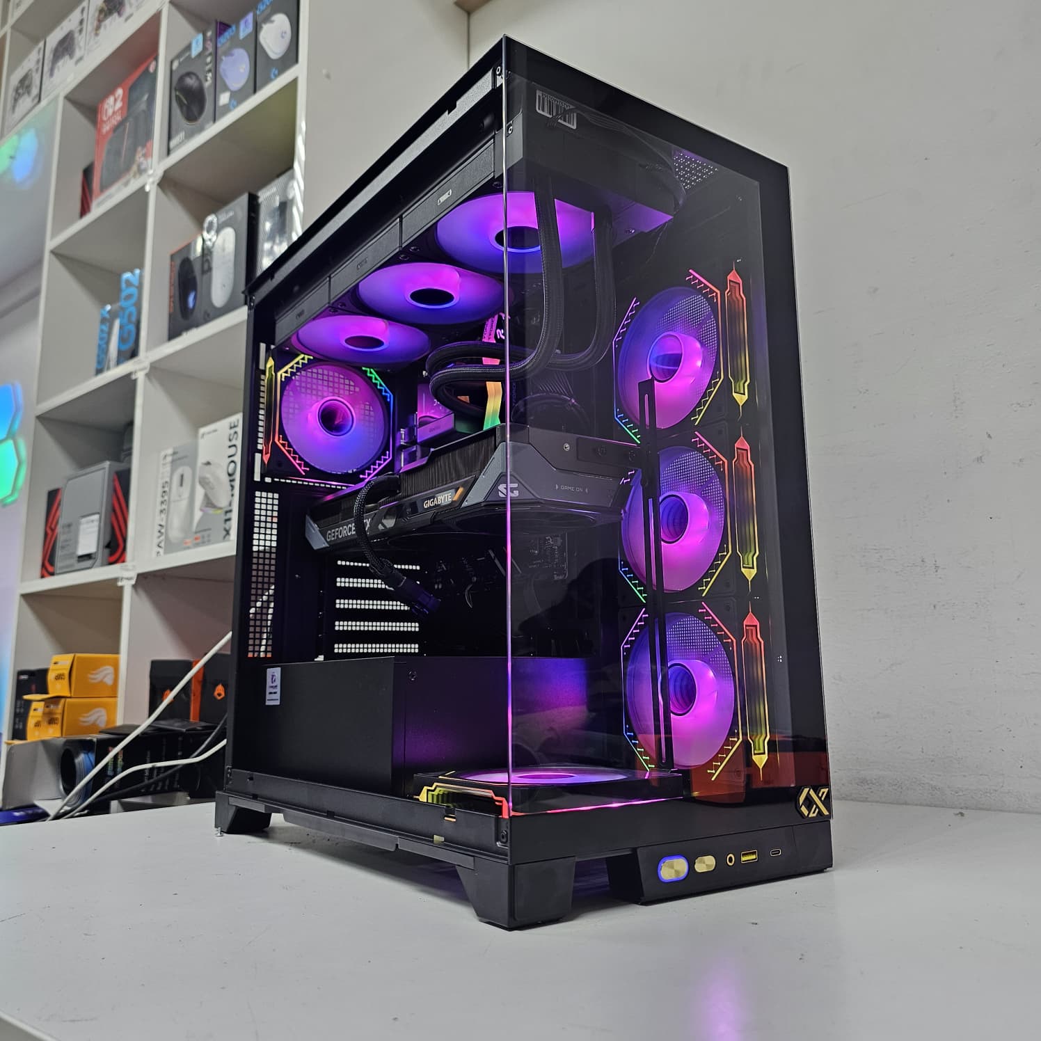 PRO GAMING PC 190 RTX™ 5070 Gaming OC 12GB Ultra - 5 Processor 225F - بي سي ألعاب ممتاز