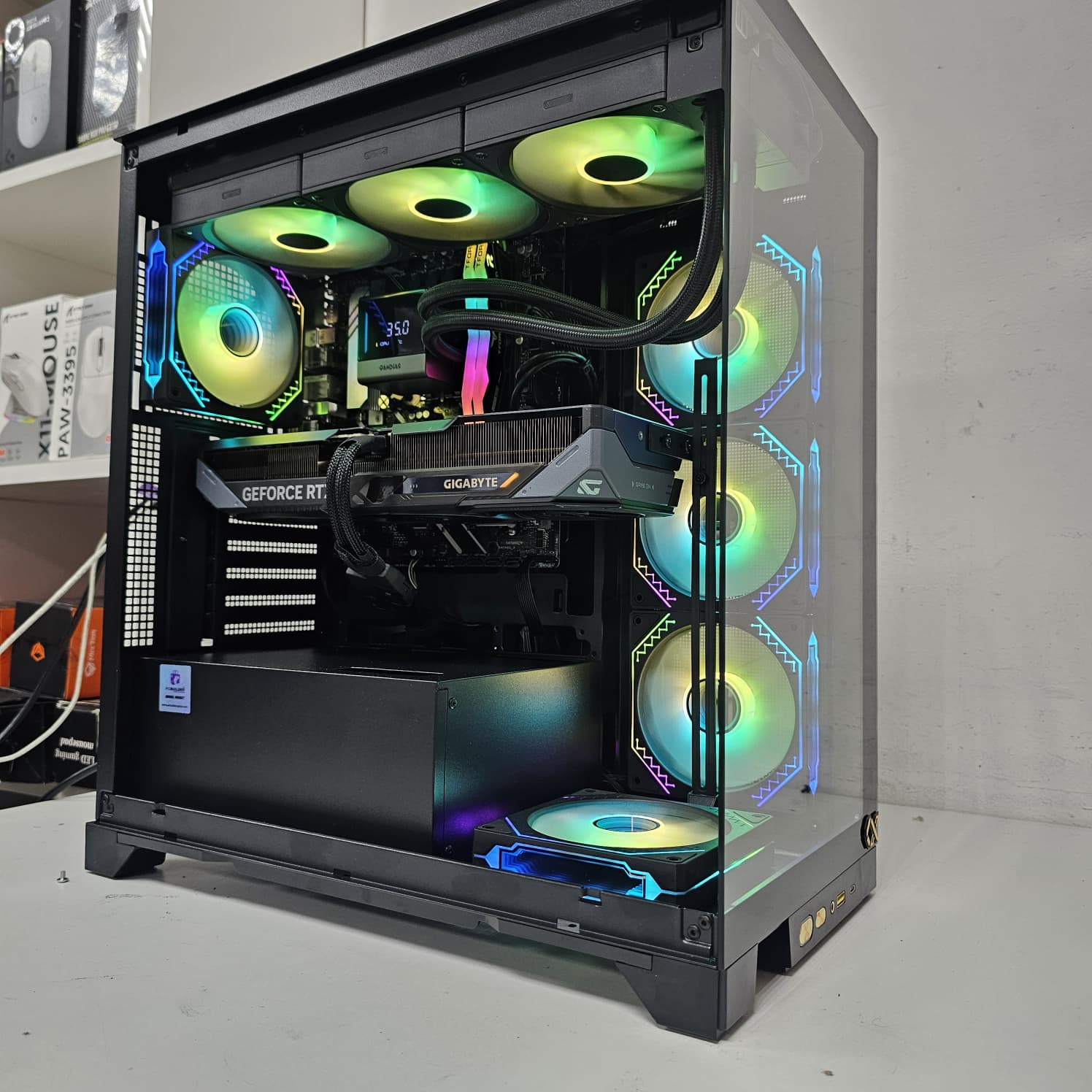 PRO GAMING PC 190 RTX™ 5070 Gaming OC 12GB Ultra - 5 Processor 225F - بي سي ألعاب ممتاز