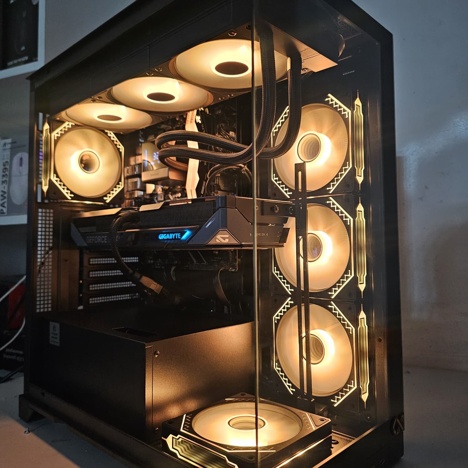 PRO GAMING PC 190 RTX™ 5070 Gaming OC 12GB Ultra - 5 Processor 225F - بي سي ألعاب ممتاز