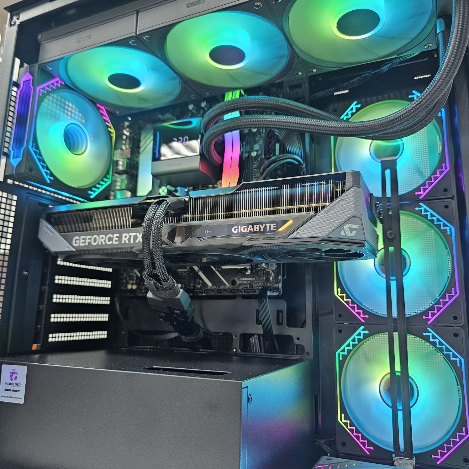 PRO GAMING PC 190 RTX™ 5070 Gaming OC 12GB Ultra - 5 Processor 225F - بي سي ألعاب ممتاز