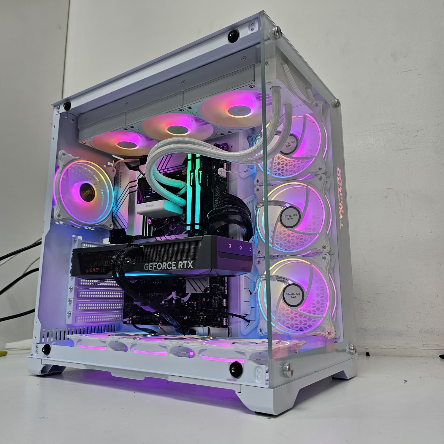 PRO GAMING PC 191 RTX 5070 EAGLE OC SFF 12GB -  i7-12700F - بي سي ألعاب ممتاز