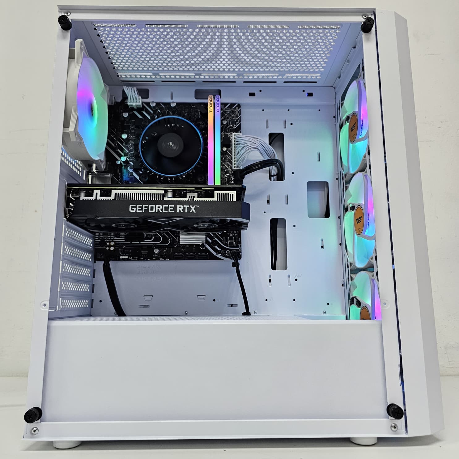 MID GAMING PC 192 Galax GeForce RTX 3050 EX 6GB - Intel Core i5-12400F - بي سي ألعاب متوسط