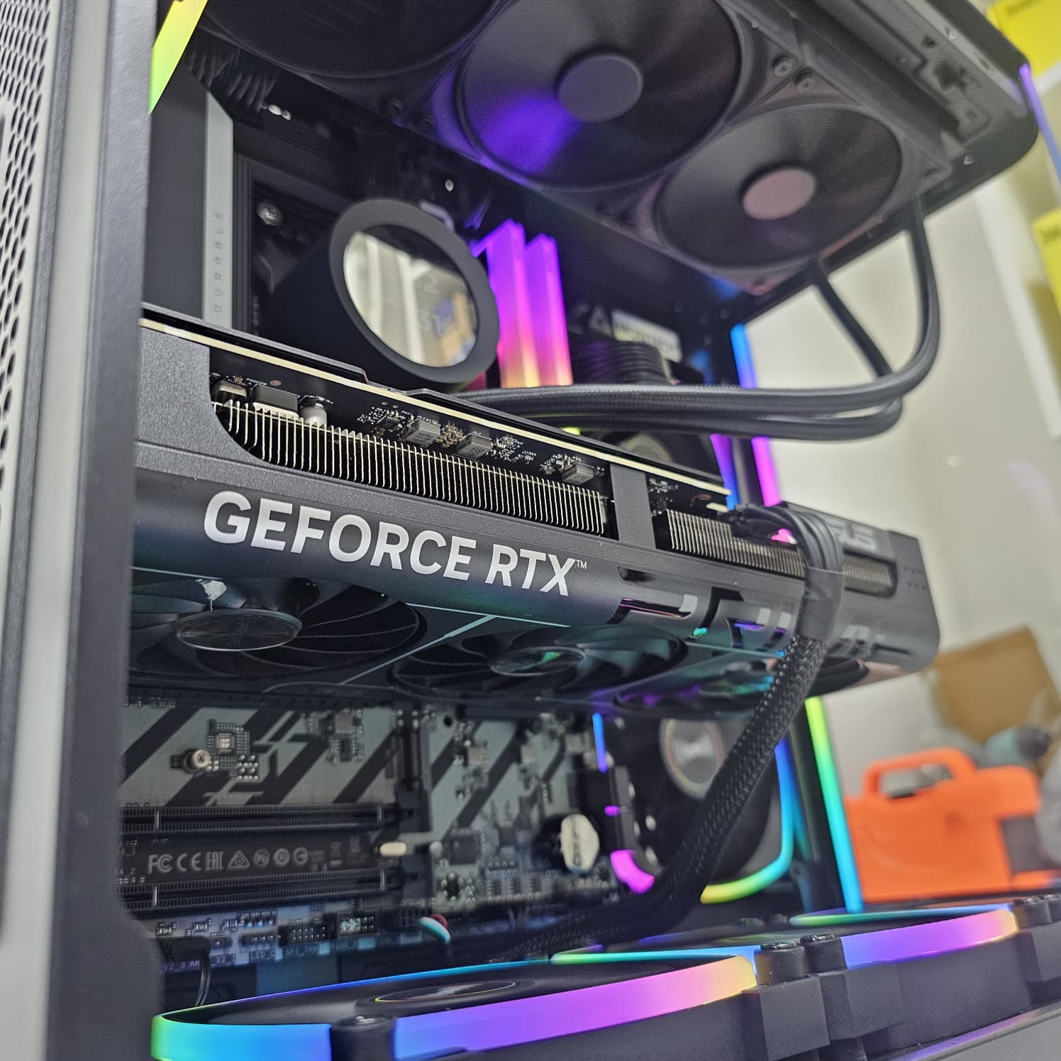 PRO GAMING PC 205 RTX 5070TI OC 16GB, Ultra 7 265KF, 32GB RAM - بي سي ألعاب ممتاز