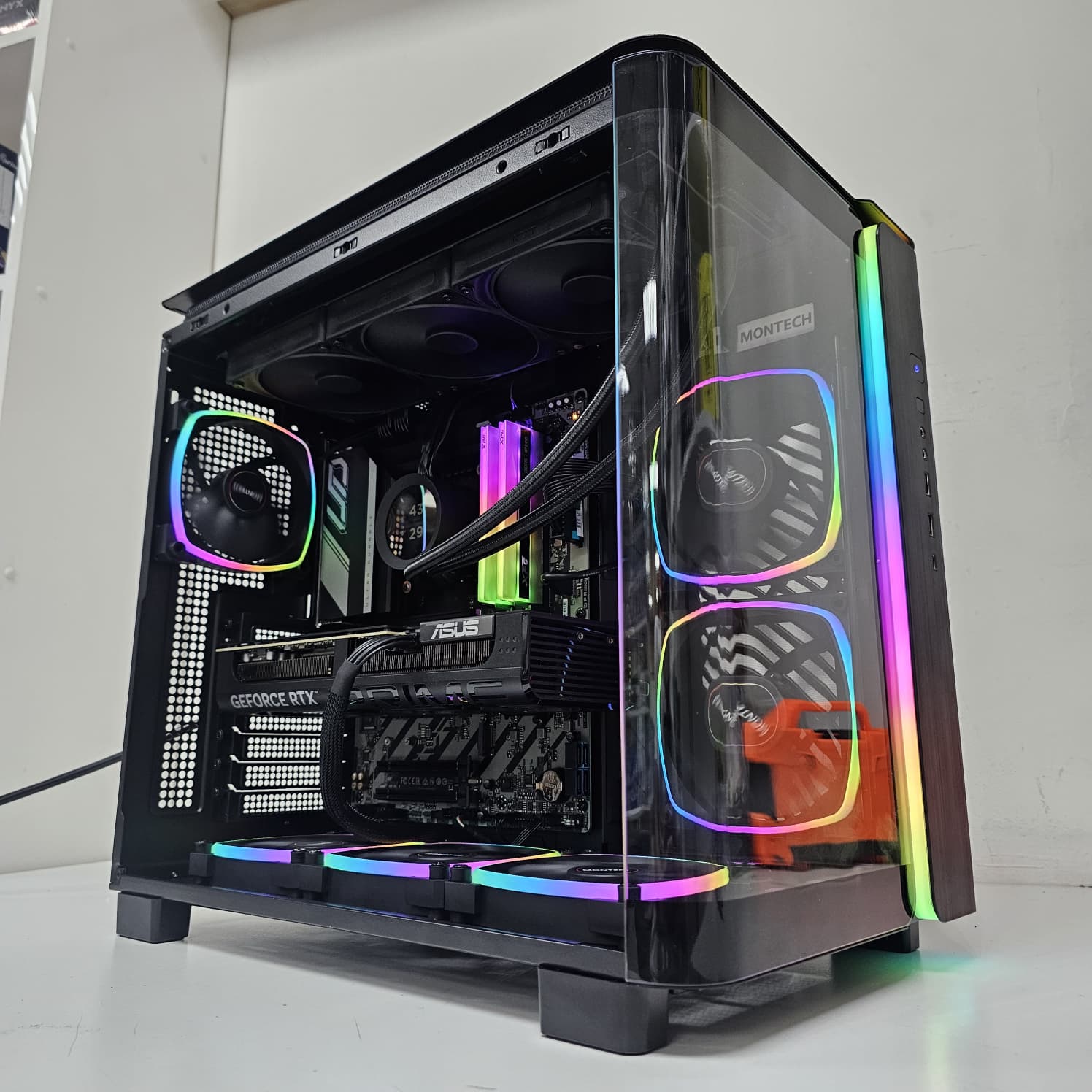 PRO GAMING PC 205 RTX 5070TI OC 16GB, Ultra 7 265KF, 32GB RAM - بي سي ألعاب ممتاز