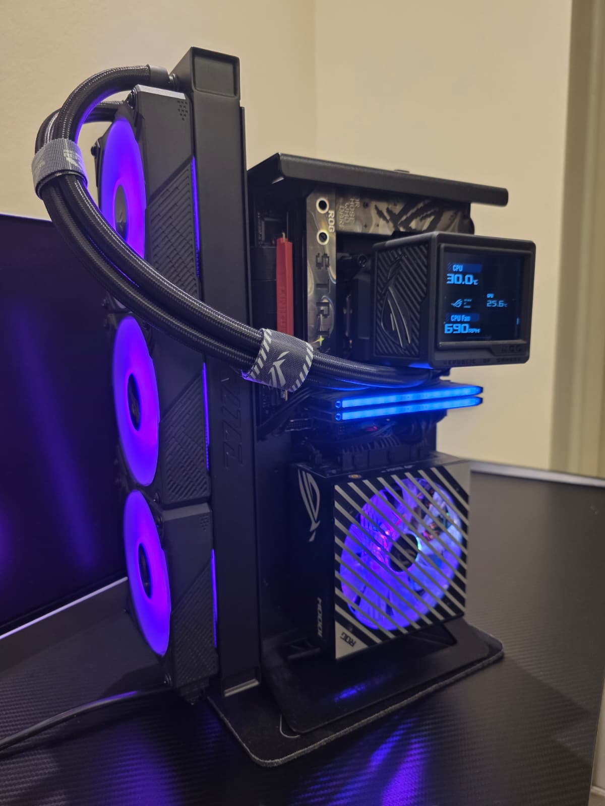 PRE-BUILD AMD Ryzen 7 9800X3D - Asus ROG Astral GeForce RTX™ 5080 - بي سي العاب