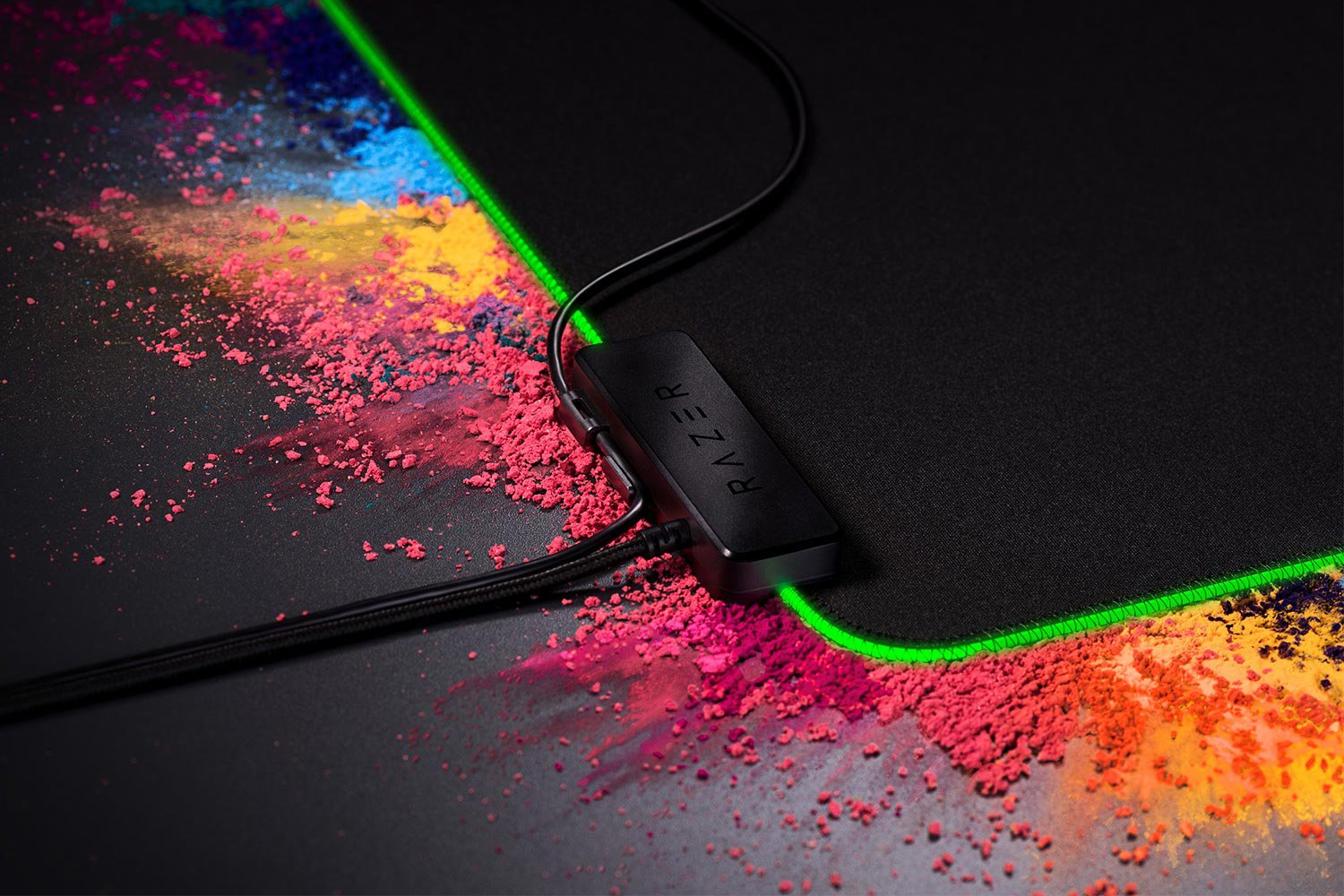 Razer Goliathus Chroma Soft Gaming Mousepad Mat RGB, Standard, Black - حصيرة فأره مع أضائه