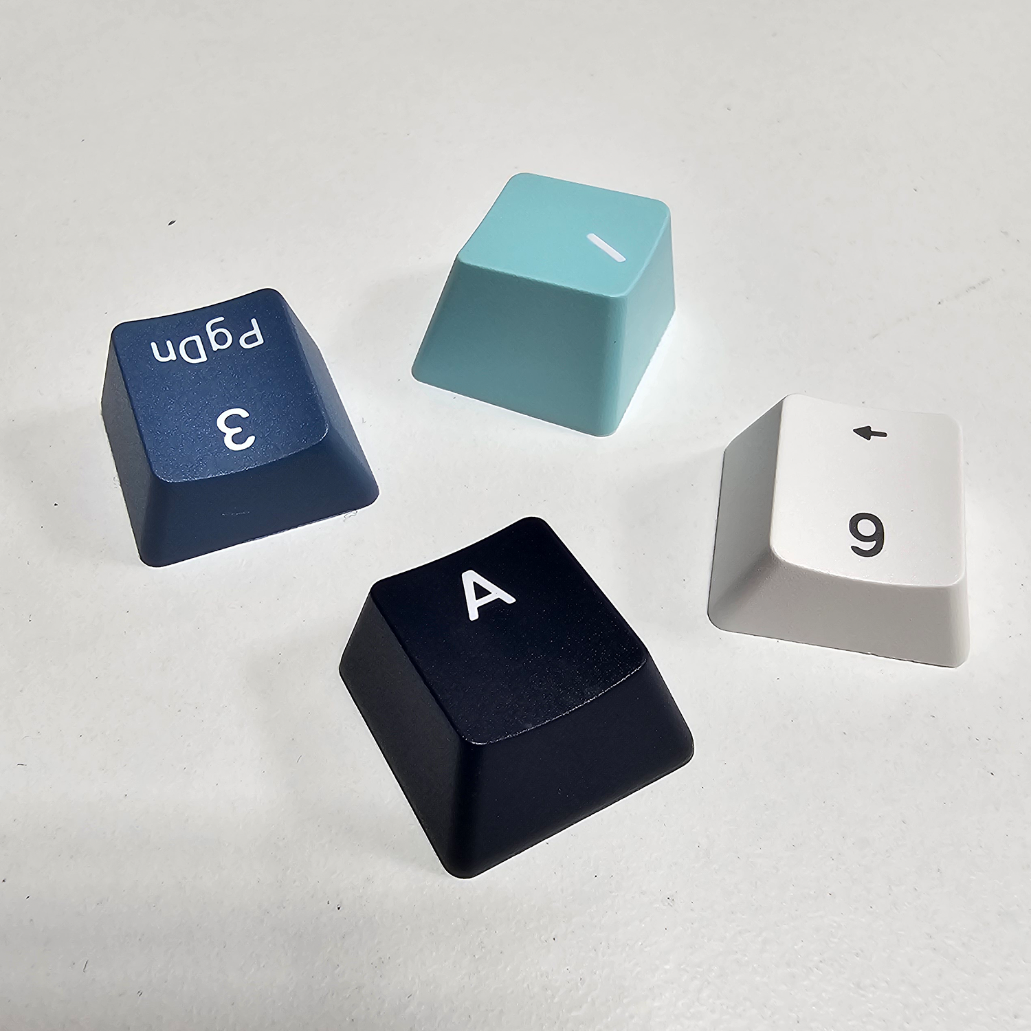 Keyboard Keycaps White - مفاتيح بيضاء للكيبورد